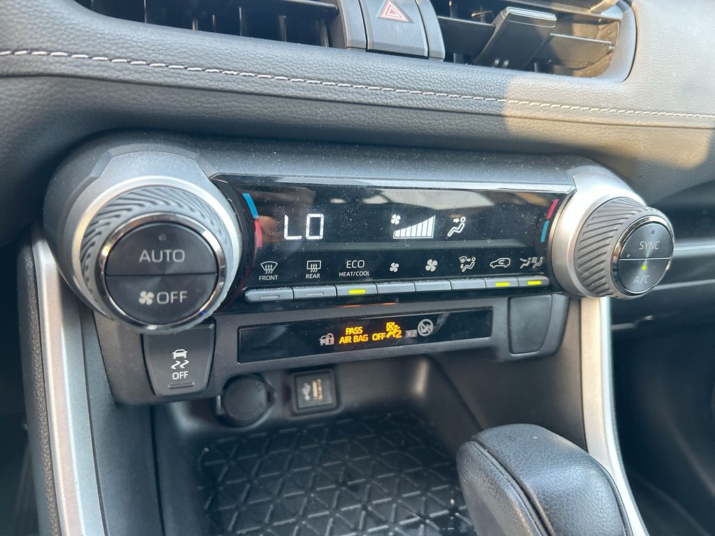 Thumbnail: 2024 Toyota RAV4 - 23