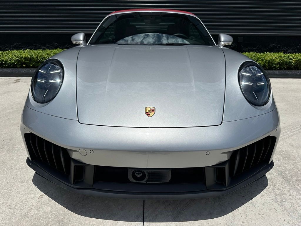 Thumbnail: 2025 Porsche 911 - 8