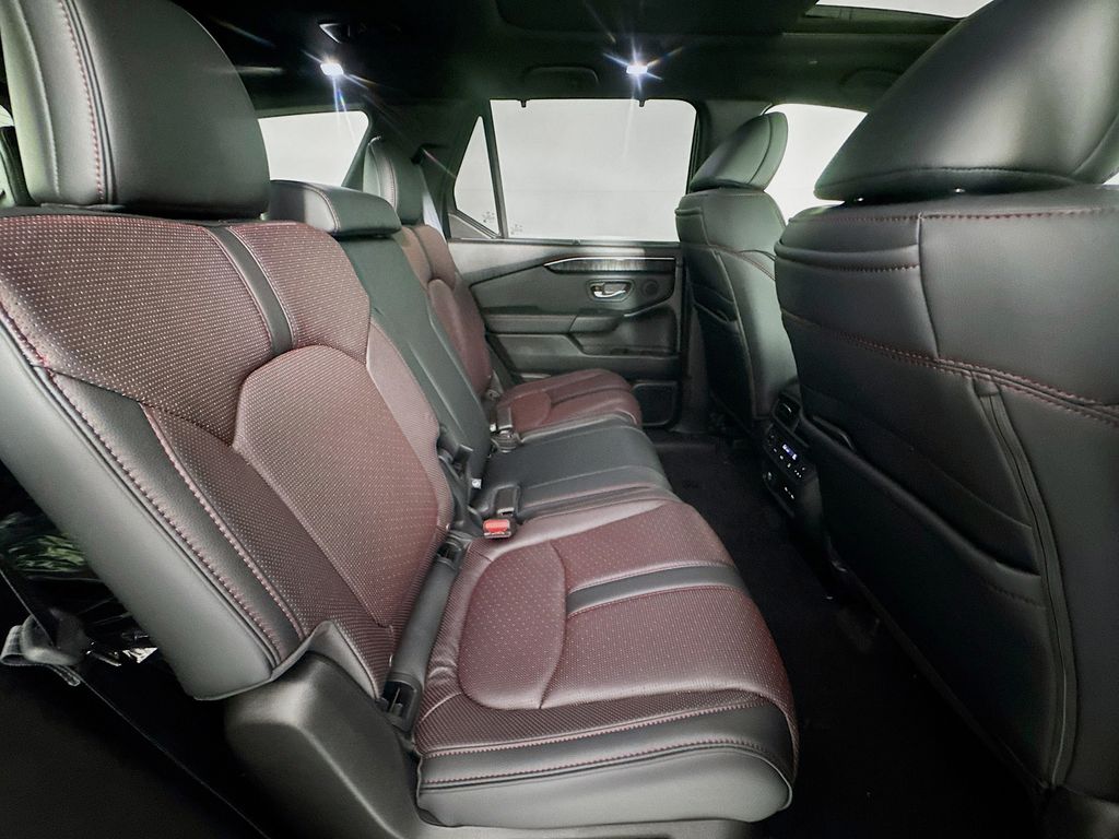 Used Car 2025 Honda Pilot  Black Edition For Sale Under $50,000 In Austin, Texas