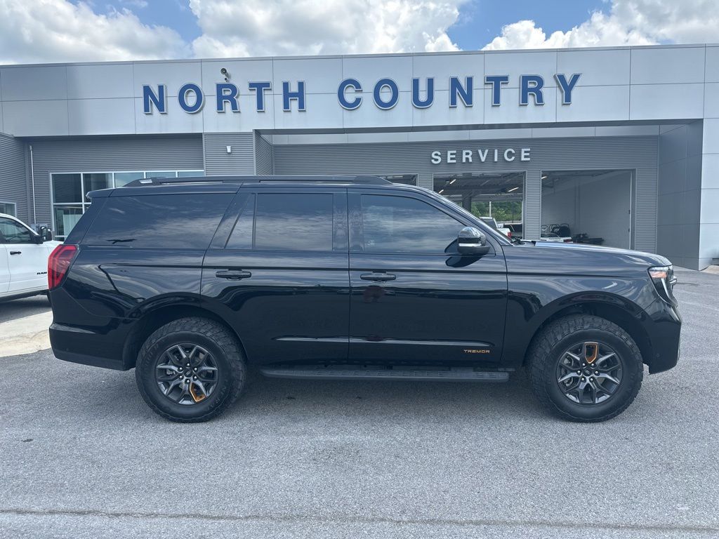 Agate Black Metallic 2025 Ford Expedition SUV / Crossover Four-Wheel Drive Automatic