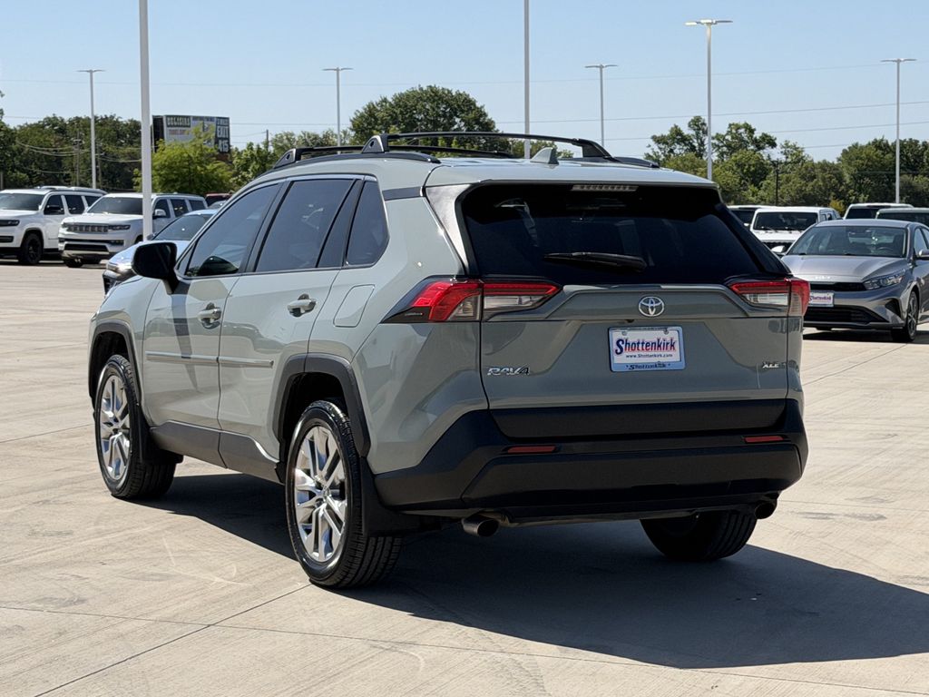 Used 2021 Toyota RAV4 SUV