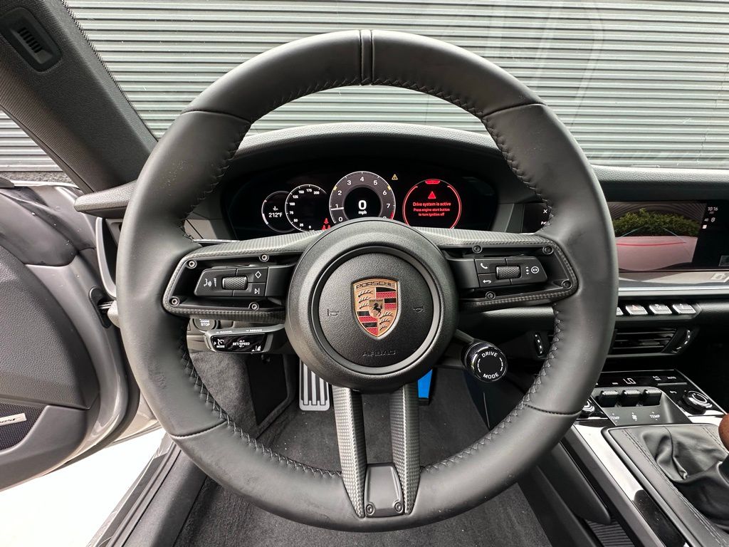 Thumbnail: 2025 Porsche 911 - 20