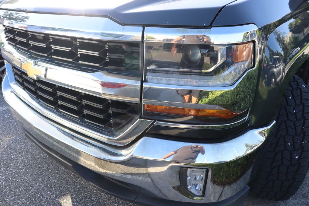Thumbnail: 2017 Chevrolet Silverado 1500 - 3