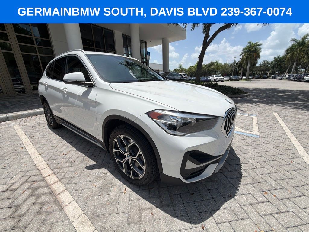 Used 2021 White BMW sDrive28i image 13