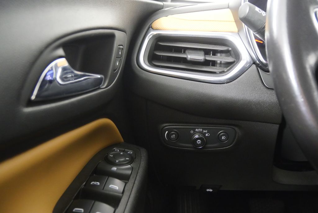 Thumbnail: 2020 Chevrolet Equinox - 19