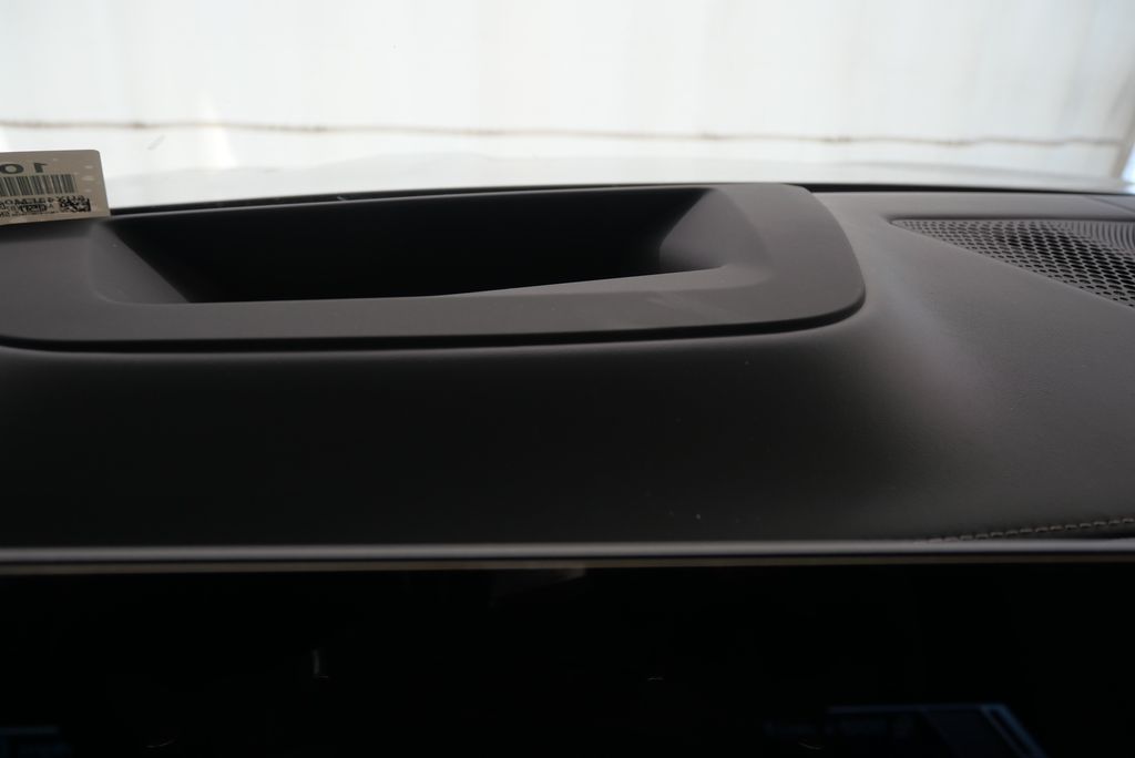 2026 BMW X7 Alpina XB7 24