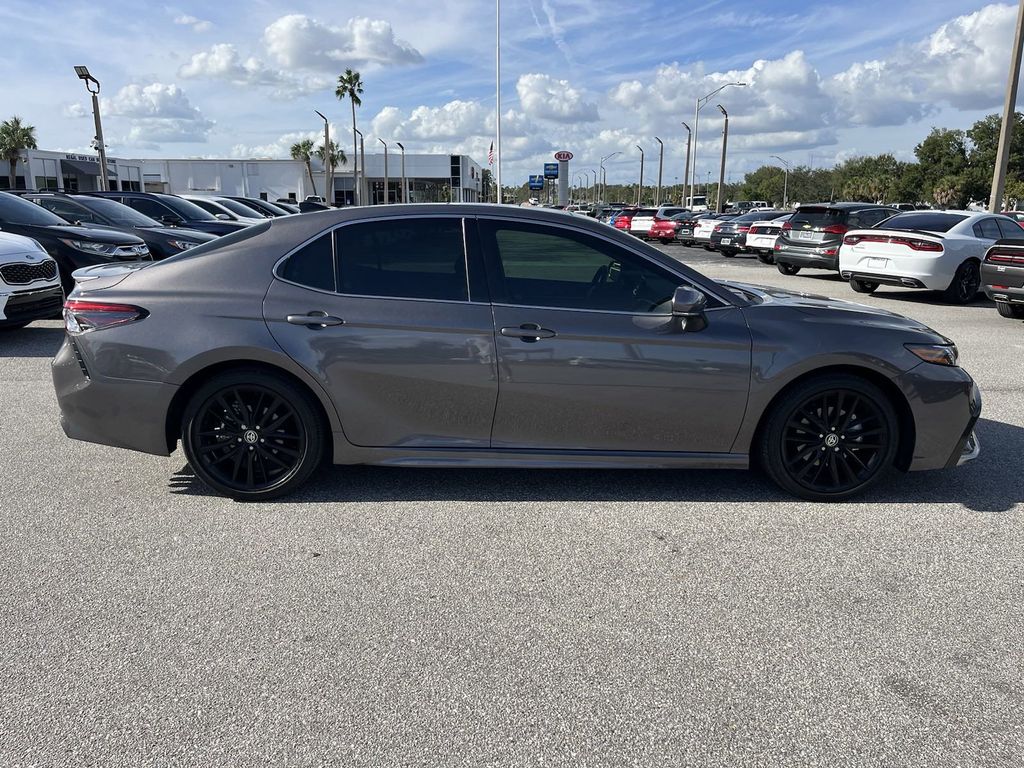 2021 Toyota Camry XSE 4