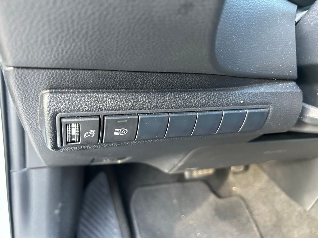Thumbnail: 2019 Toyota Corolla - 17