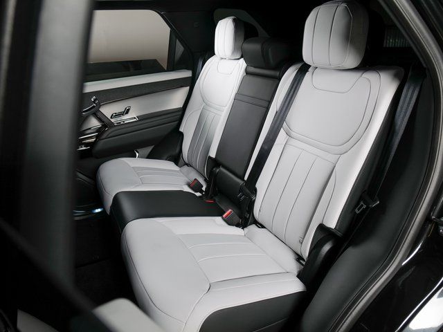 New 2027 Black Land Rover Dynamic SE image 5