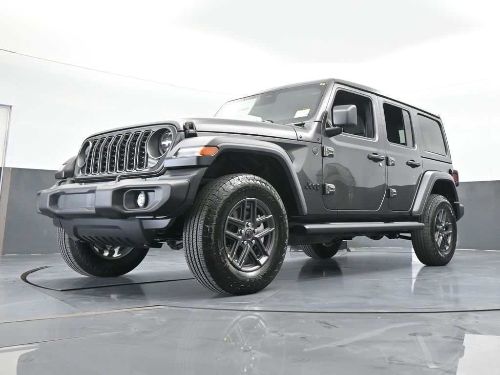 New 2026 Granite Crystal Metallic Clearcoat Jeep Sport S image 54