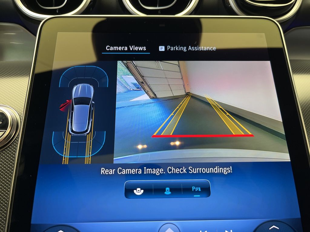 Thumbnail: 2025 Mercedes-Benz GLC - 18