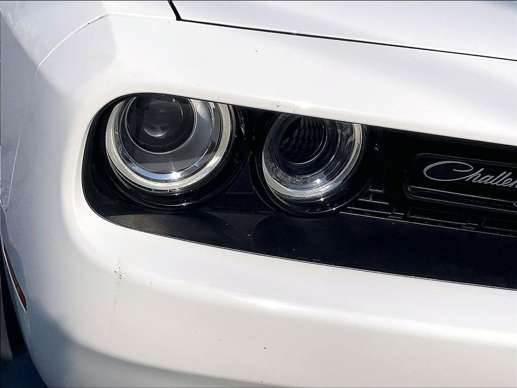 2019 Dodge Challenger — photo 32