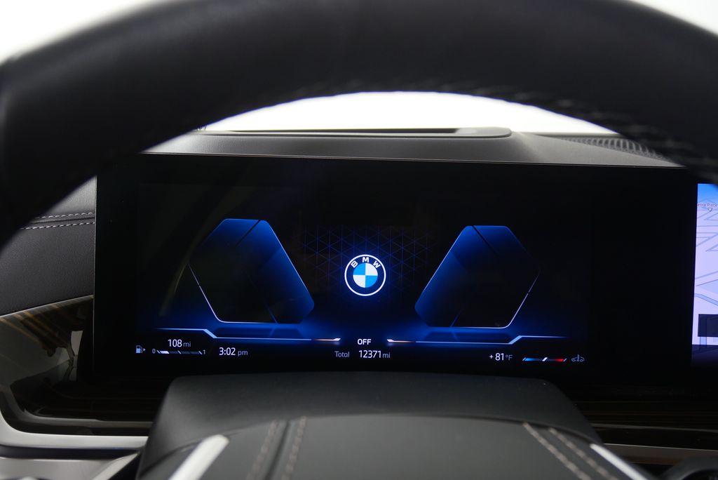 Thumbnail: 2026 BMW X7 - 22