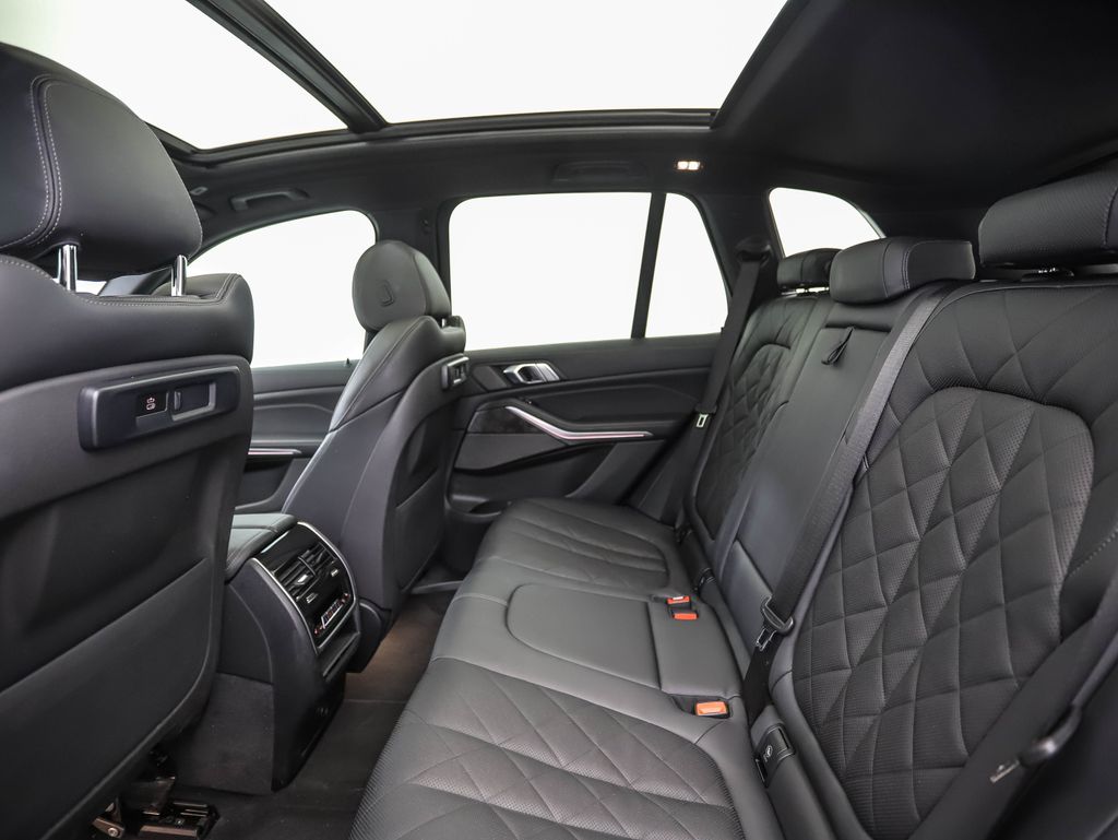 Thumbnail: 2023 BMW X5 - 22