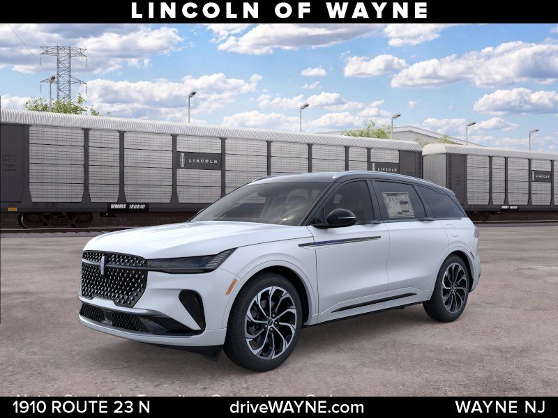 White Platinum Clearcoat Metallic 2026 Lincoln Nautilus SUV / Crossover All-Wheel Drive Continuously Variable Transmission