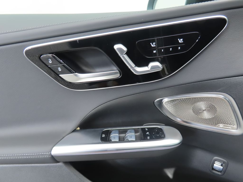 Thumbnail: 2025 Mercedes-Benz C-Class - 25