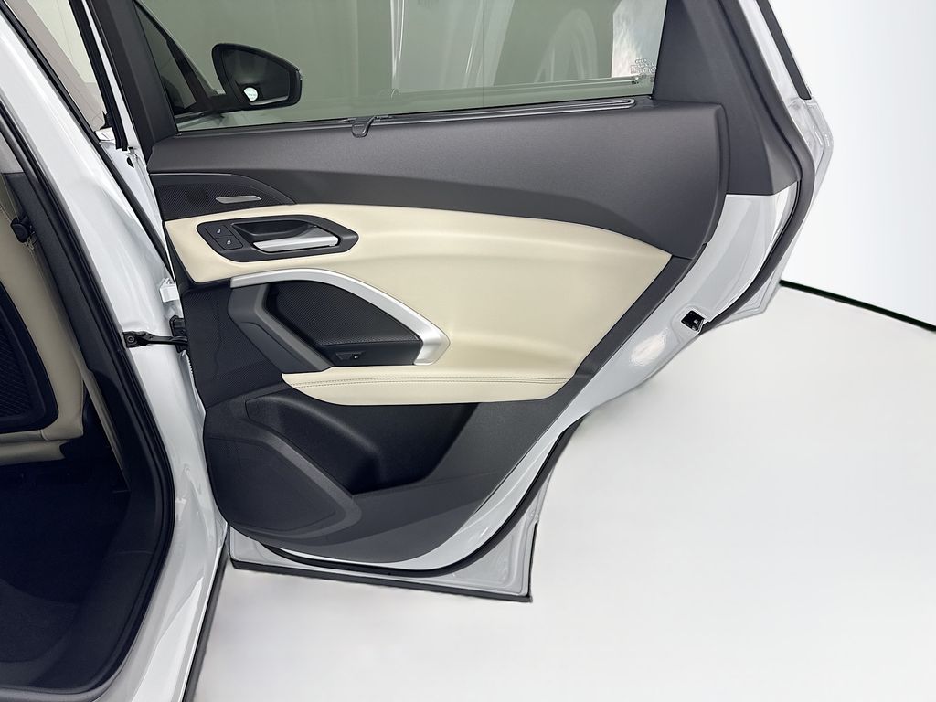Thumbnail: 2026 Audi Q5 - 27