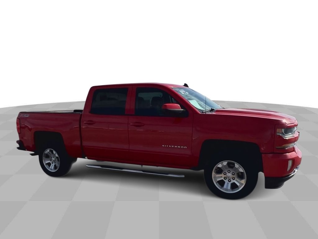 2017 Chevrolet Silverado 1500 LT 2