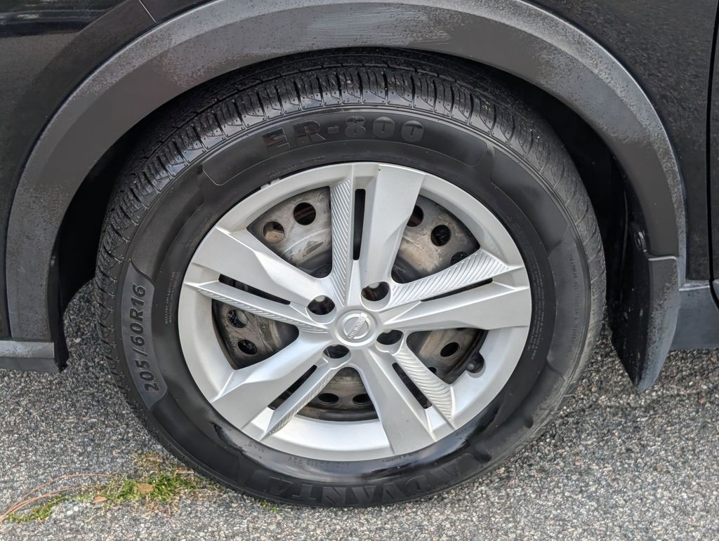 Used 2021 Nissan Kicks SUV