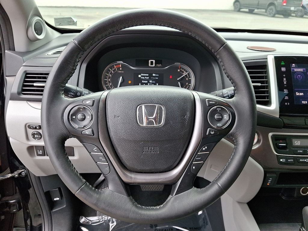 Thumbnail: 2016 Honda Pilot - 20