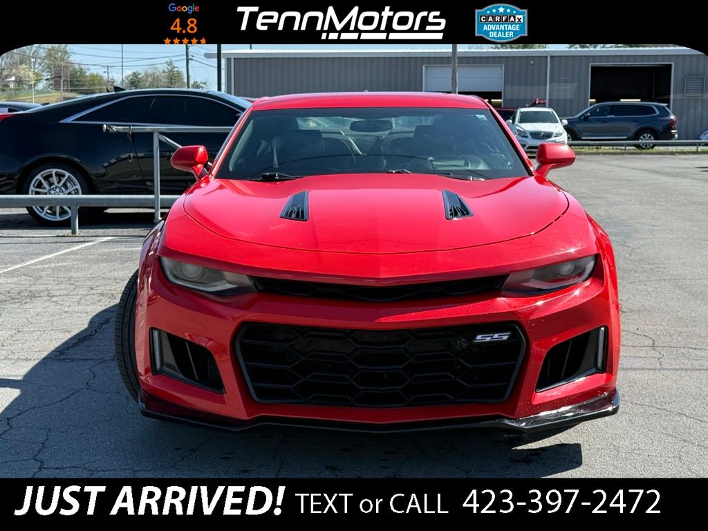 View vehicle photo 2