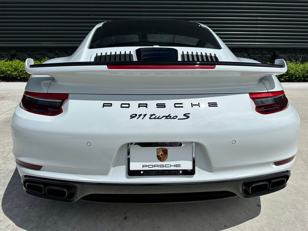 Thumbnail: 2017 Porsche 911 - 11