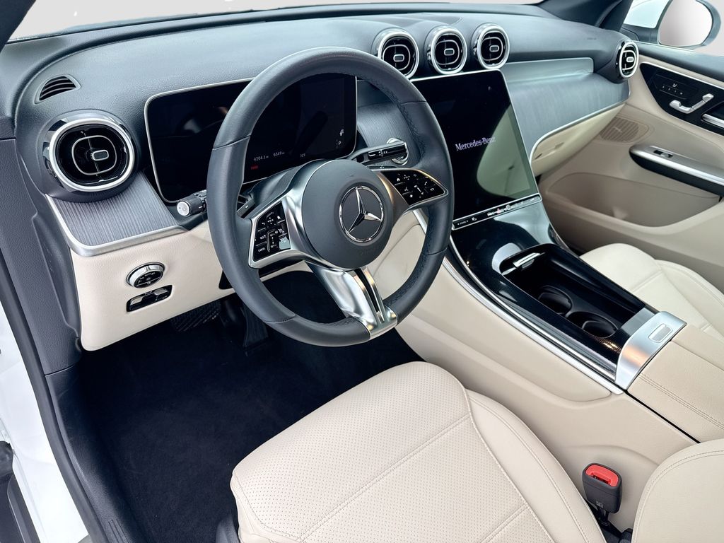 Thumbnail: 2026 Mercedes-Benz GLC - 9