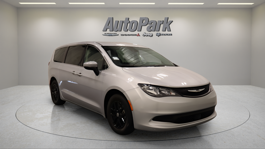 Silver Mist Clearcoat 2023 Chrysler Voyager LX FWD Minivan Front-Wheel Drive 9-Speed Automatic