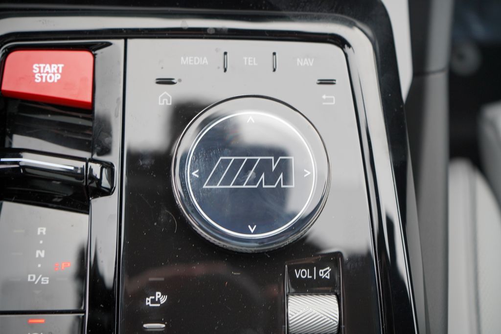 Thumbnail: 2026 BMW M5 - 23