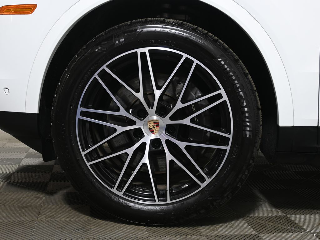 Thumbnail: 2025 Porsche Cayenne - 12