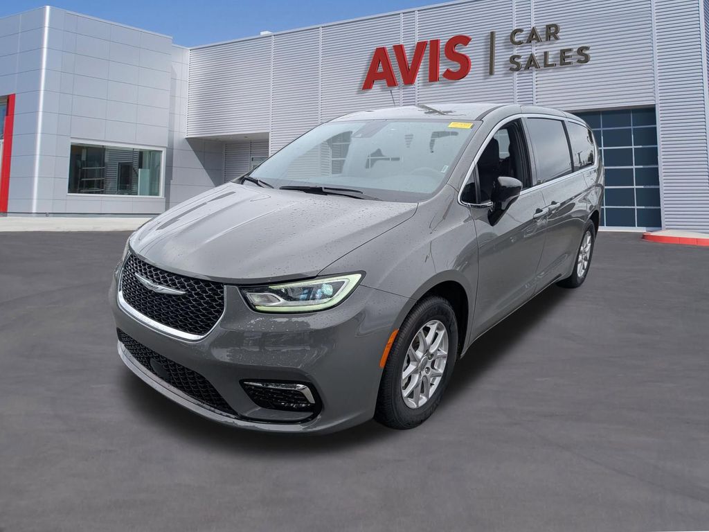 2025 Chrysler Pacifica Select FWD