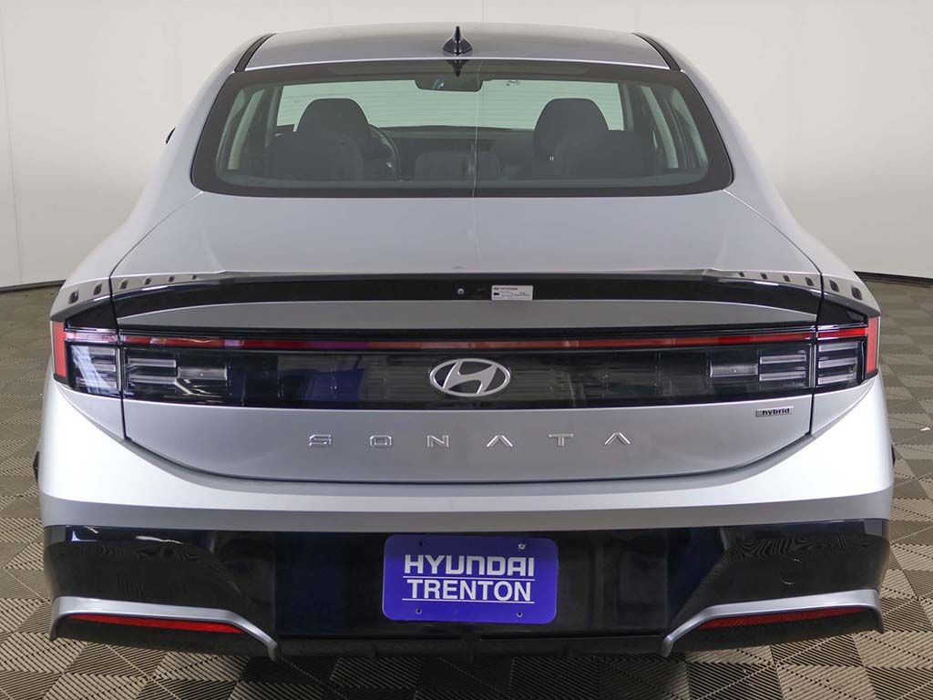 Certified Used 2025 Silver Hyundai SEL image 11