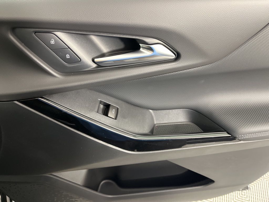 Thumbnail: 2026 Chevrolet Equinox - 10
