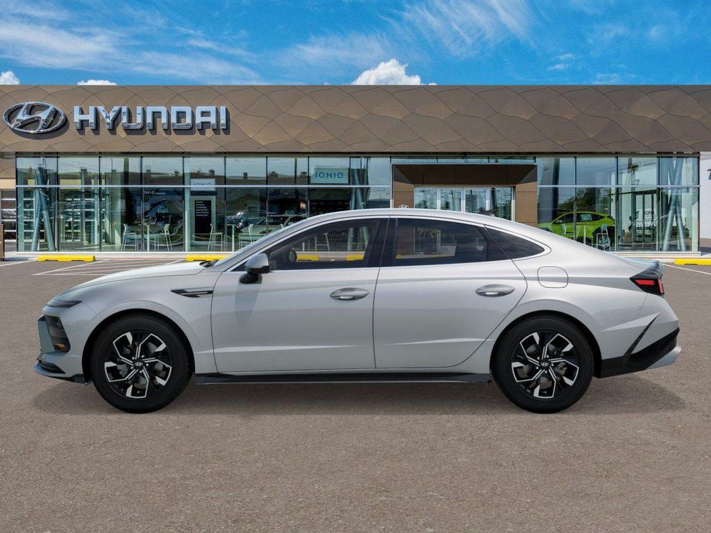 Thumbnail: 2025 Hyundai Sonata - 3