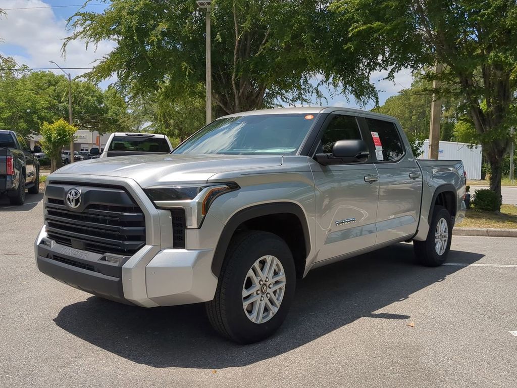 2025 Toyota Tundra SR5's photo