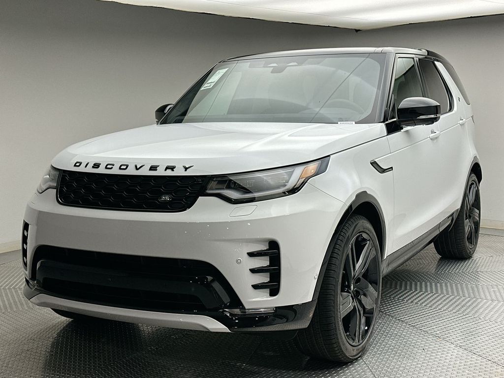 2025 Land Rover Discovery Dynamic SE -
                Paramus, NJ