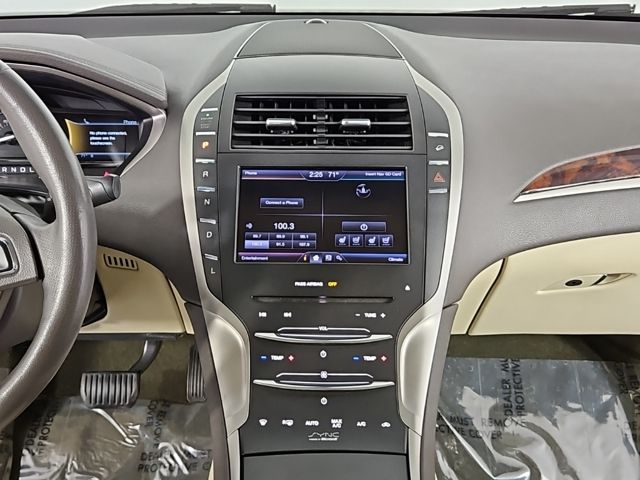 2013 Lincoln MKZ Hybrid 26