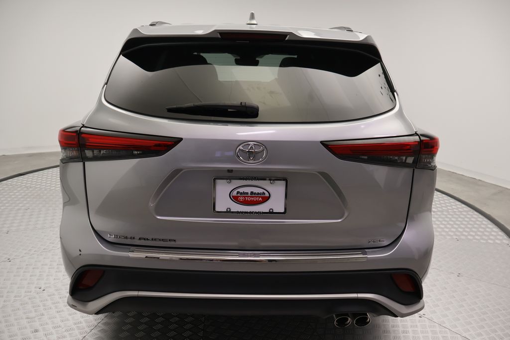 Thumbnail: 2023 Toyota Highlander - 10
