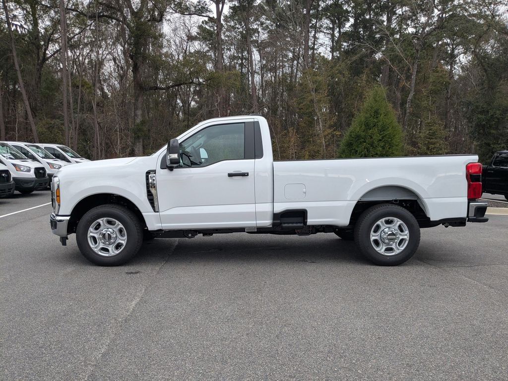 2026 Ford F-350 Super Duty XLT