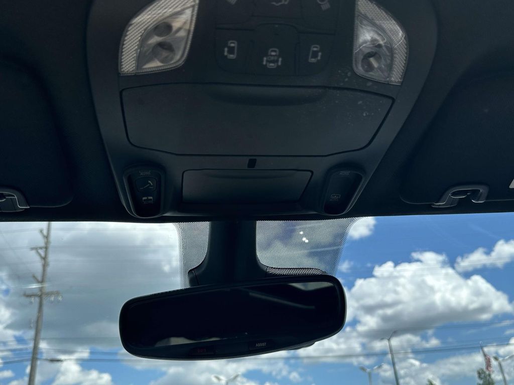 2023 Chrysler Pacifica #31