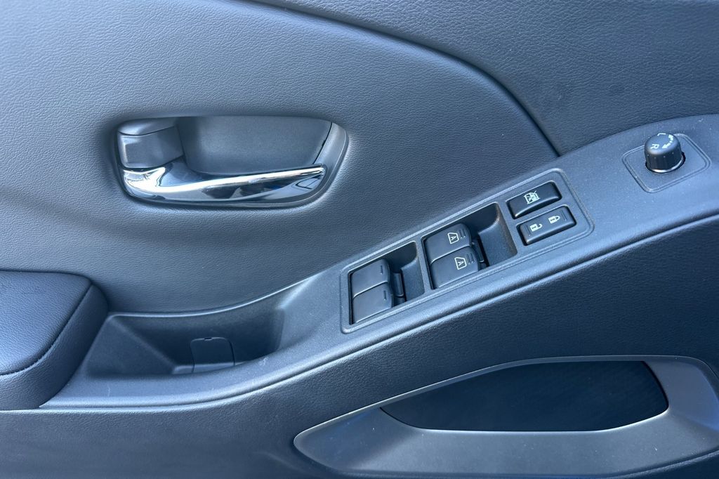 2026 Nissan Frontier SV - Photo 9