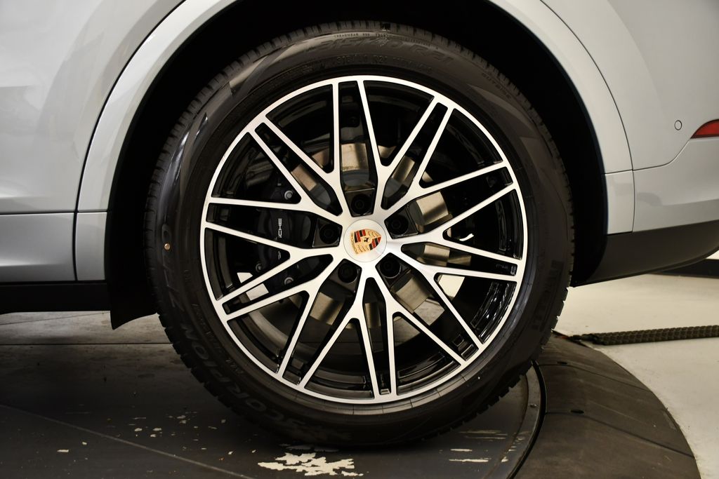 Thumbnail: 2026 Porsche Cayenne - 17