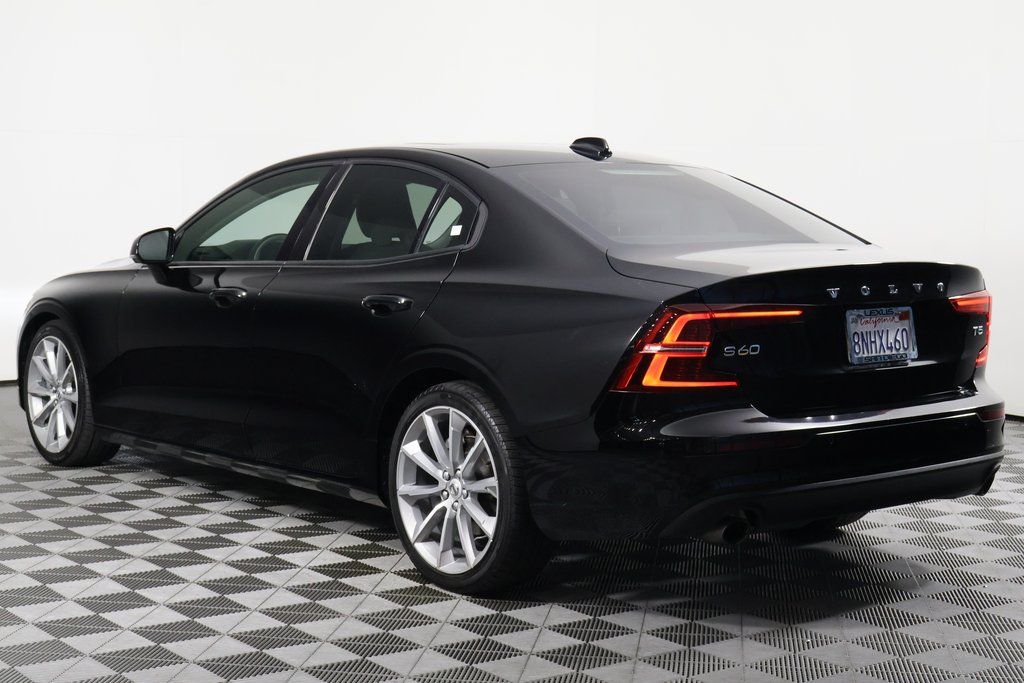 Thumbnail: 2020 Volvo S60 - 6