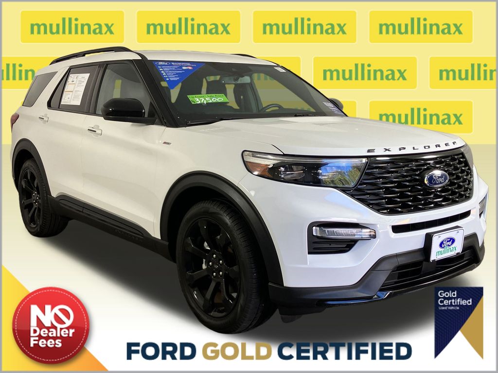 2024 Ford Explorer ST-LINE's photo