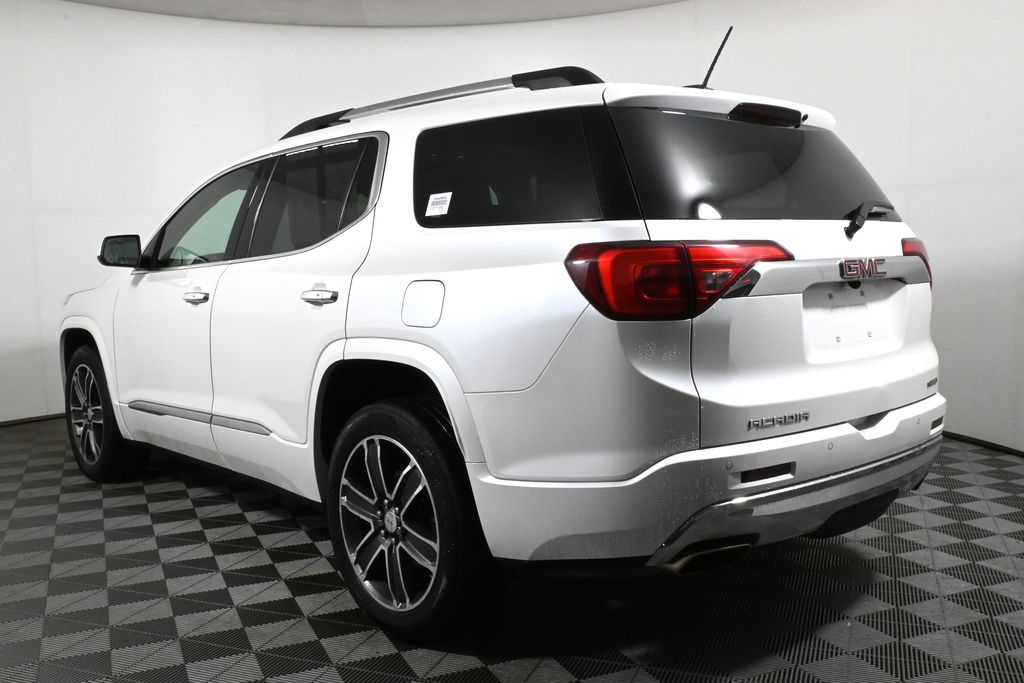 2018 GMC Acadia Denali 5