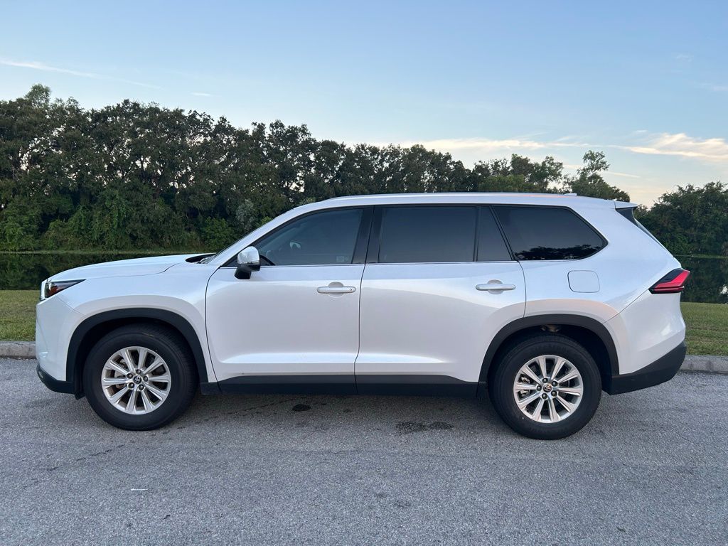 Thumbnail: 2024 Toyota Grand Highlander - 2