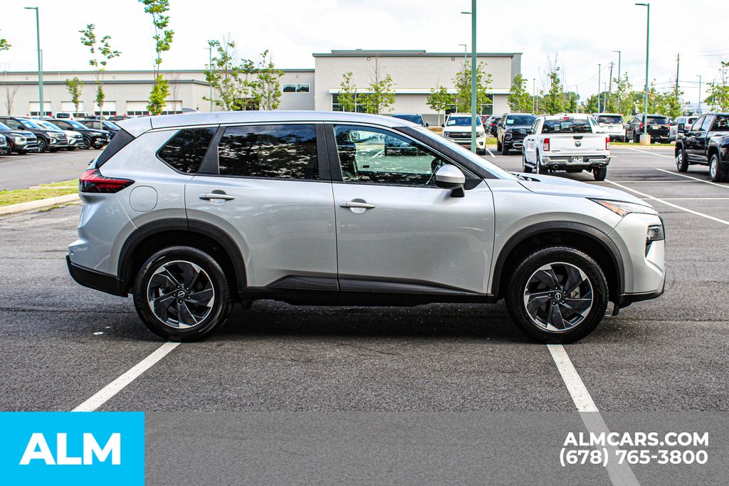 Used 2025 Silver Nissan SV image 8