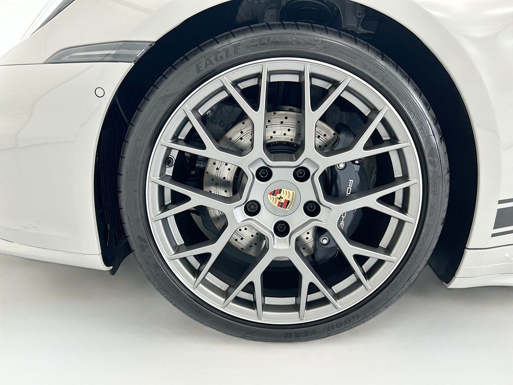 Thumbnail: 2026 Porsche 911 - 27