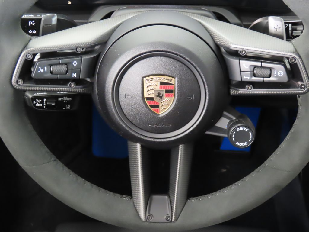 Thumbnail: 2025 Porsche 911 - 18