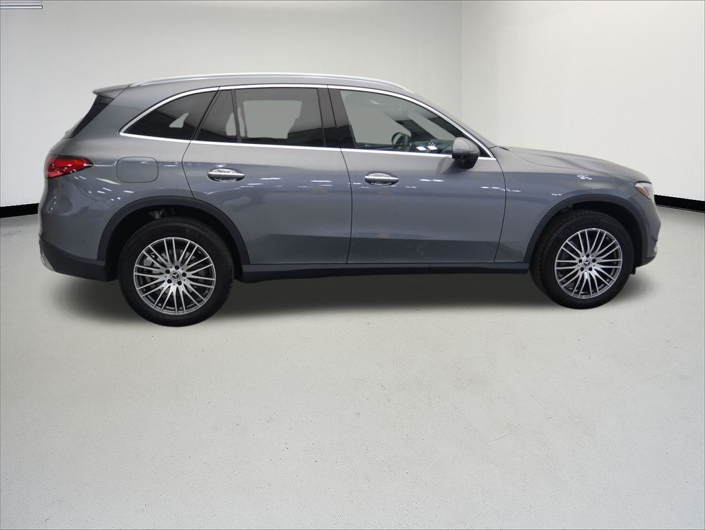 Thumbnail: 2023 Mercedes-Benz GLC - 8